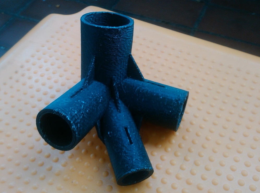 Parti Çadırı Bağlantısı (Rusça konuşmayı bilmiyorum) (Plastik Aparattır!!!)