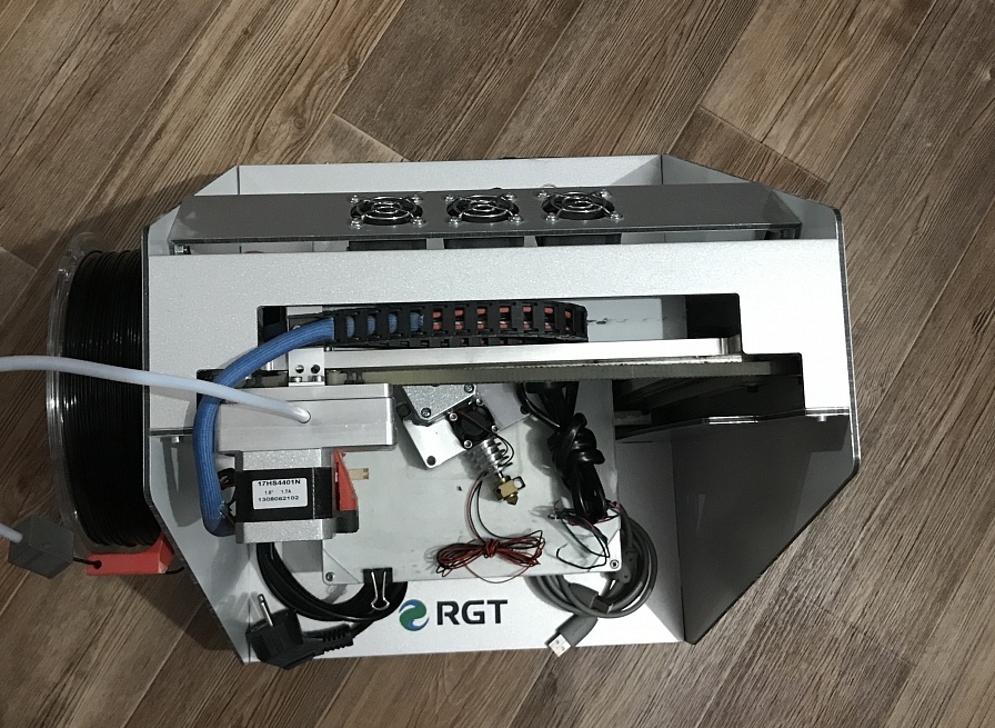 3D принтер PrintBox 3D One + запасной экструдер + ЗИП (сопла, подшипники, шестерни) + более 20КГ пластика