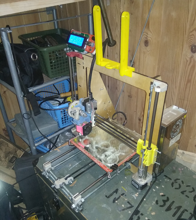 Продам фанерную прюшу.