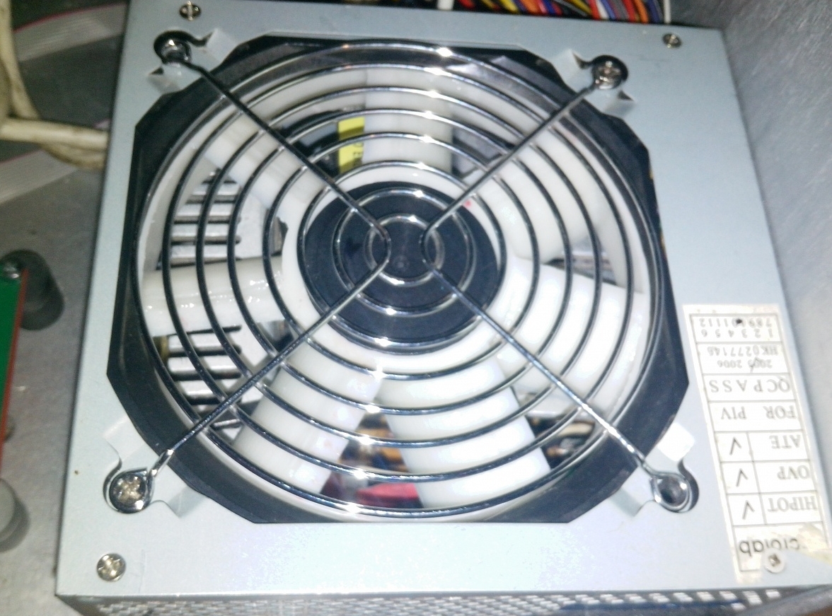 120mm soğutucu için pervaneyi onarın (Plastik Aparattır!!!)