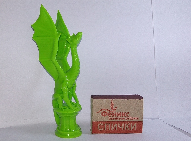 Дракон на тумбе