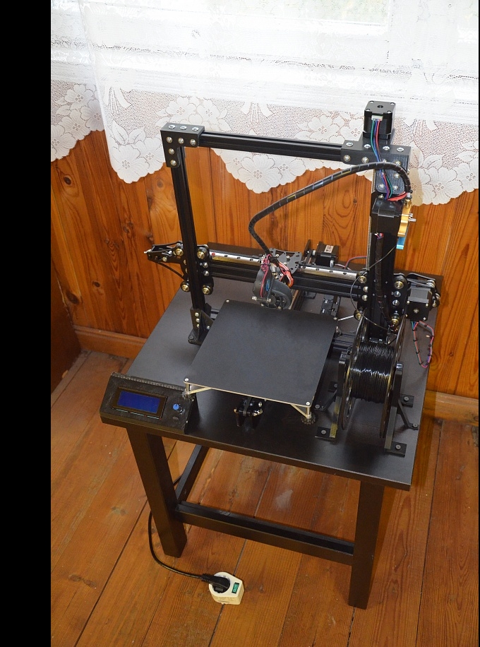 Продам 3D принтер, жесткий, на рельсах, алюминиевый. 