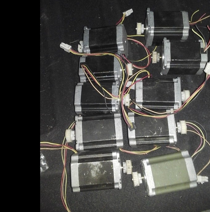 Продам шаговые двигатели Nema 23 hs
