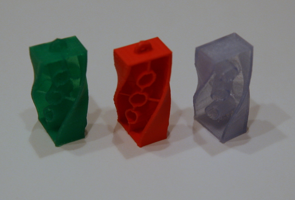 Tuğla küpeler (Plastik Aparattır!!!)