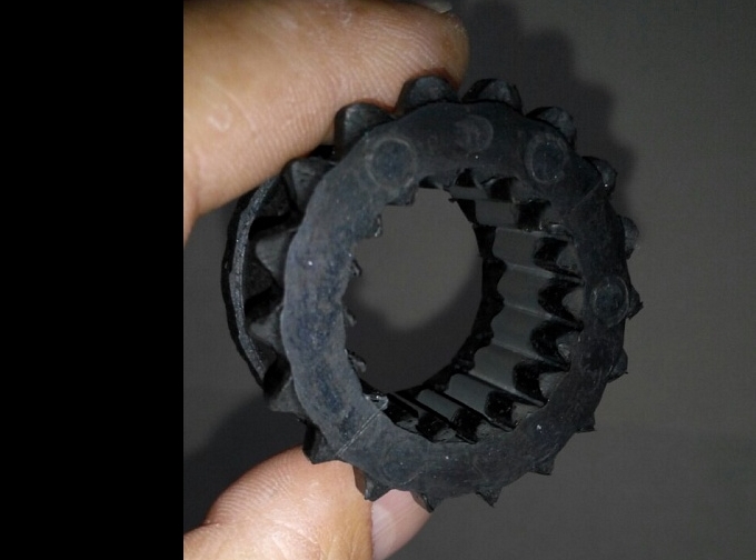 По образцу напечатать резиноподобную запчасть. Москва