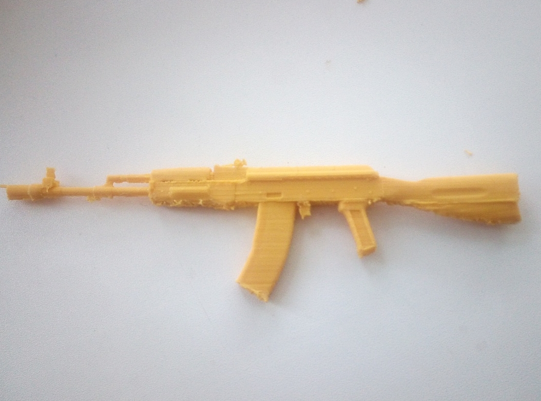 Kalaşnikof saldırı tüfeği 74 yaşında (Plastik Aparattır!!!)