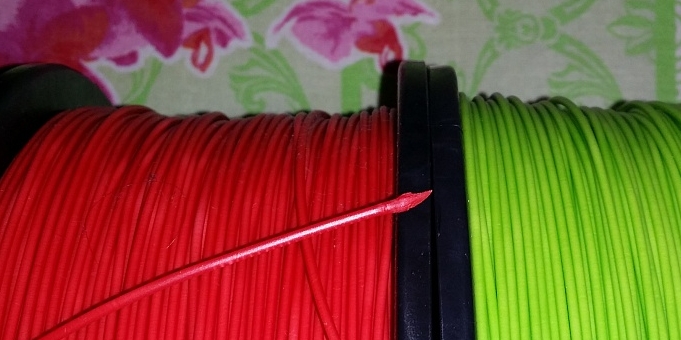 Продам 2 катушки HIPS пластика