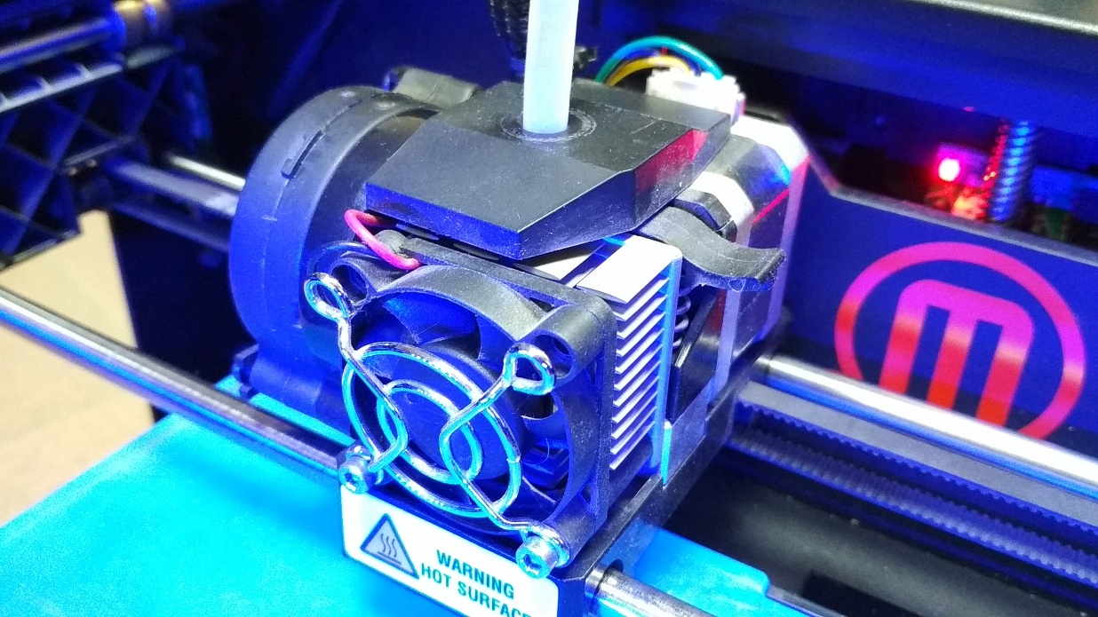 3D Принтер MakerBot Replicator 2 3D Принтер MakerBot Replicator 2