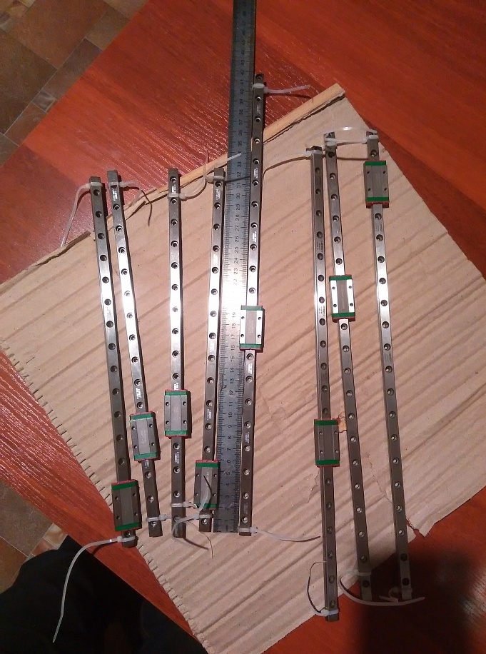 Продам рельсы MGN9 с каретками HIWIN