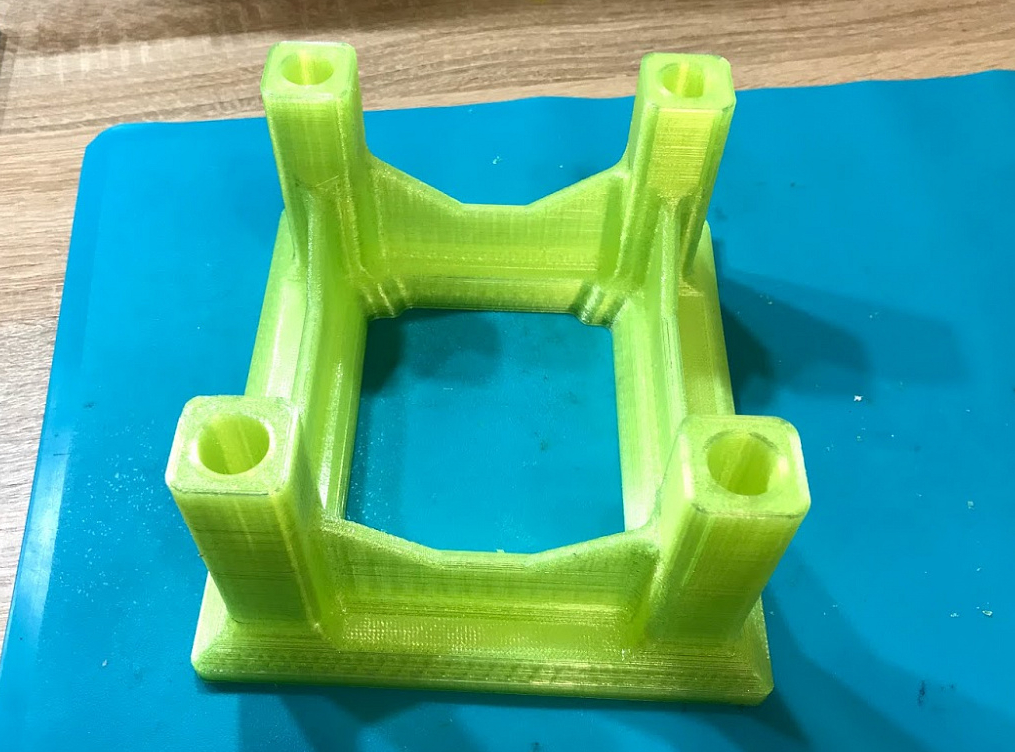 PC güç kaynağından ev yapımı bir LBP için stand (Plastik Aparattır!!!)