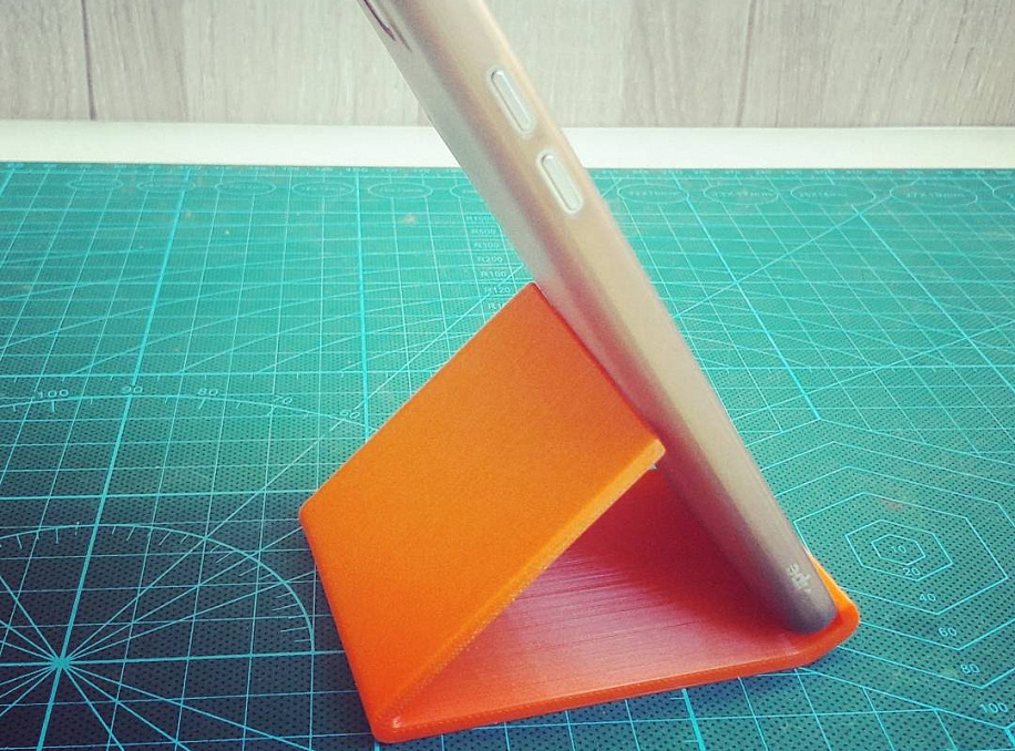 Akıllı telefon standı (Plastik Aparattır!!!)