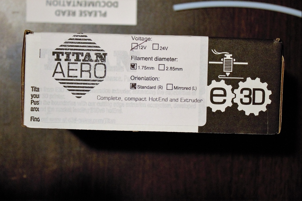 Продам оригинальный экструдер TITAN AERO