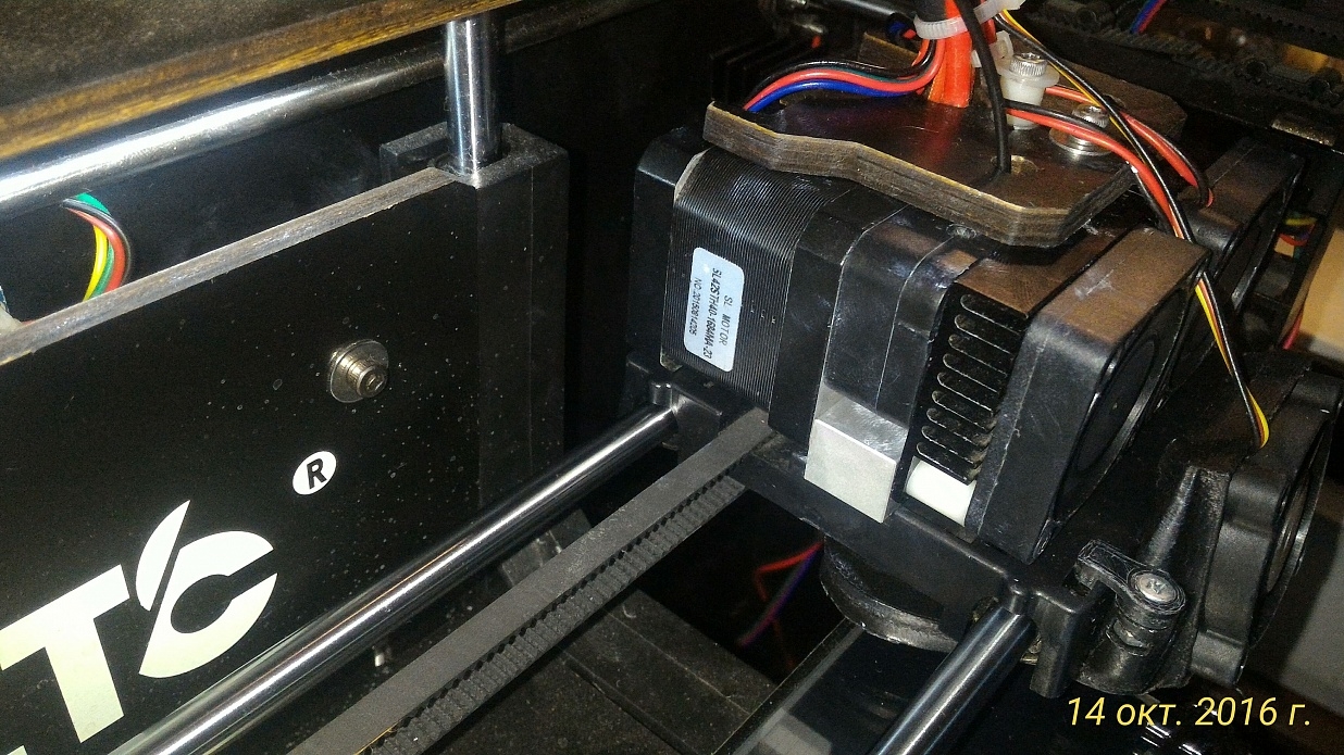 Продам 3д принтер реплику Maker Bot