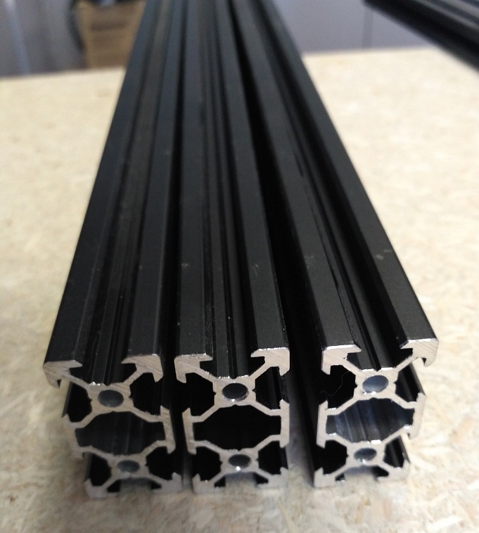 Продам v-slot и ролики Продам v-slot и ролики