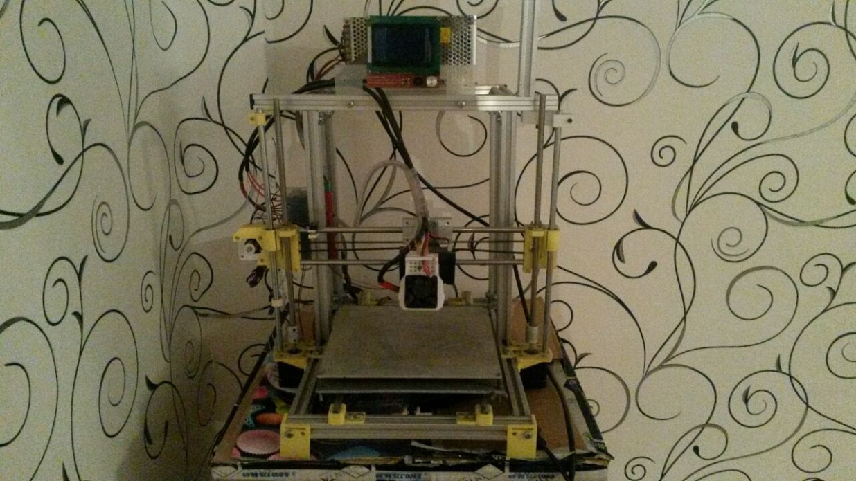 Продам Второго паренька из той же серии.