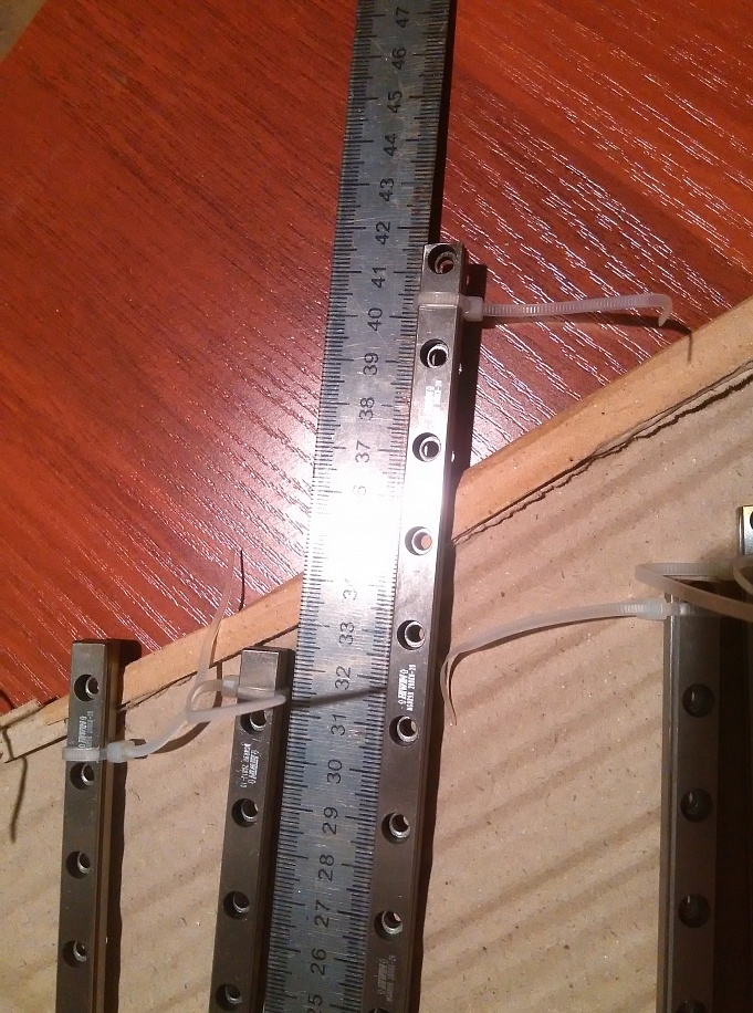 Продам рельсы MGN9 с каретками HIWIN