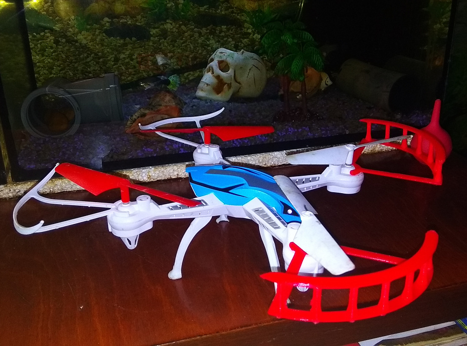 Bilinmeyen bir quadcopter'in bıçaklarının veya bir saksıdaki çitin korunması))) (Plastik Aparattır!!!)