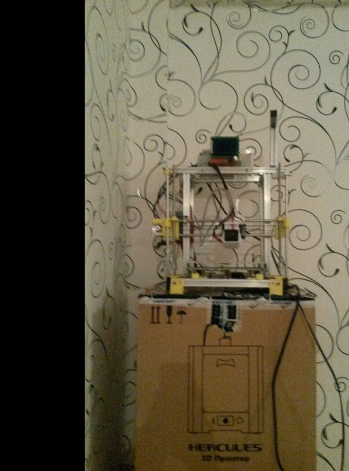 Продам Второго паренька из той же серии.