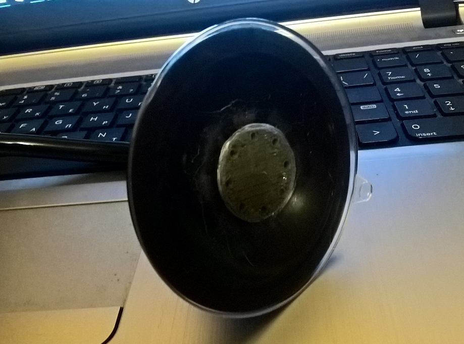 Araçtaki telefon tutucusu için vantuz (Plastik Aparattır!!!)