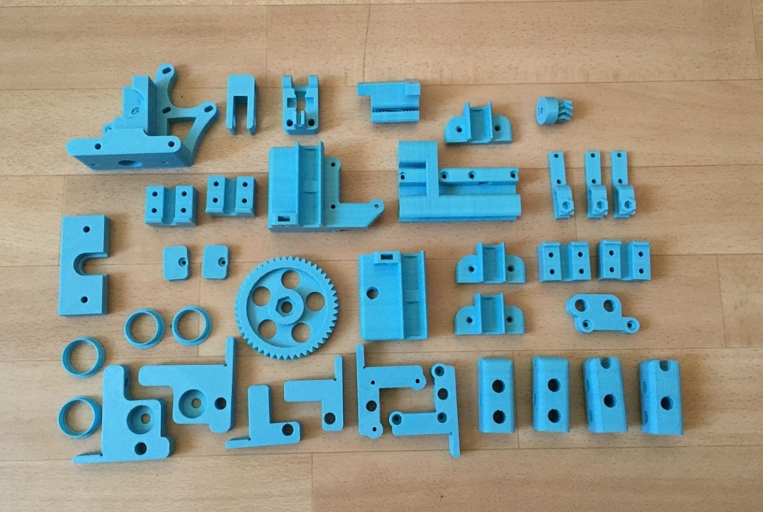 Продам комплект пластиковых деталей для Prusa i3