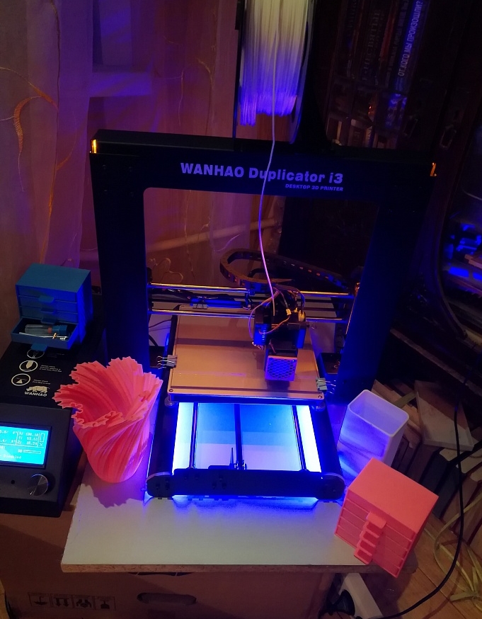 Продам Wanhao i3 v 2.1 и мелочевку