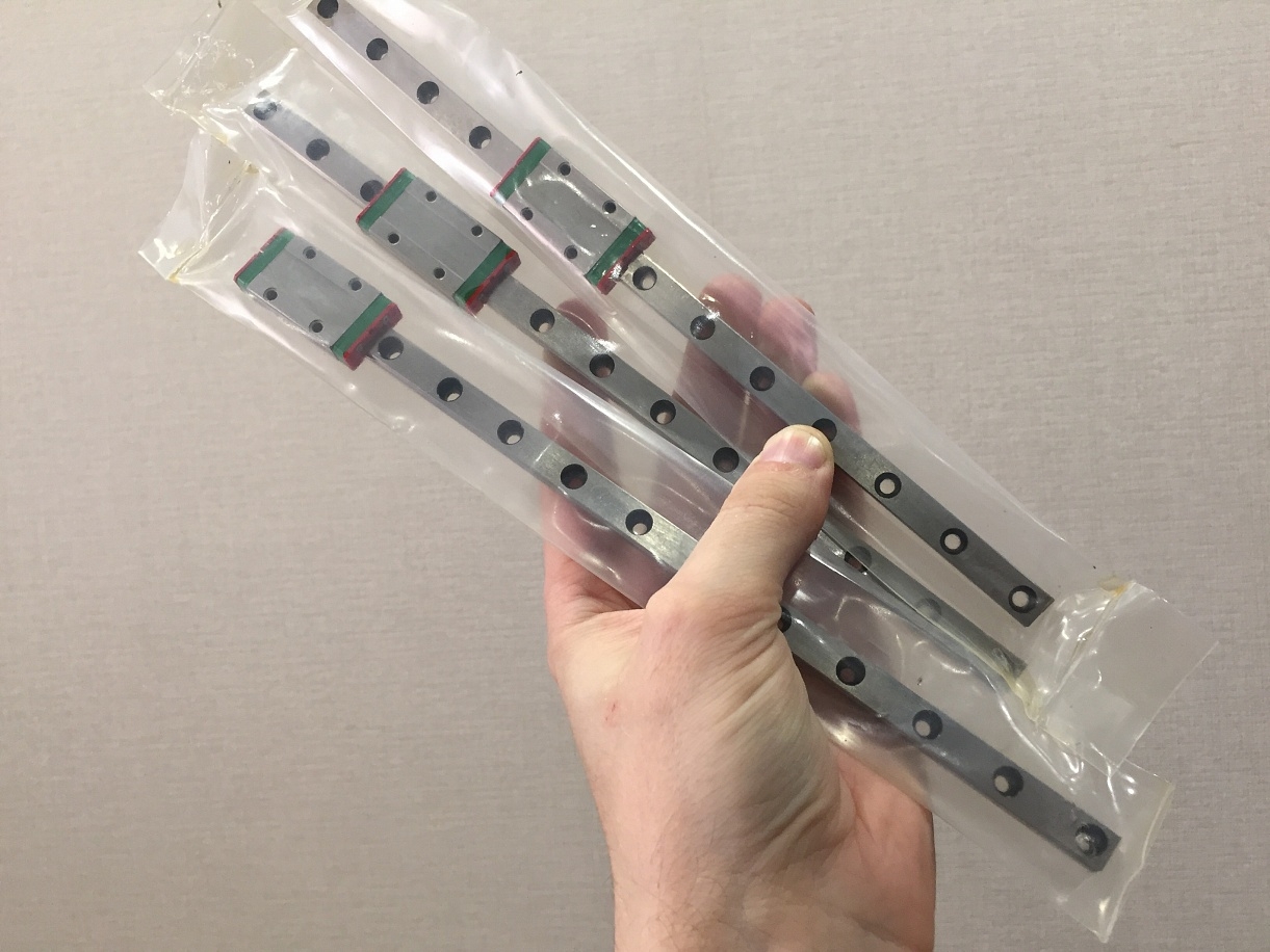 Рельсы с каретками mgn9h 250 мм