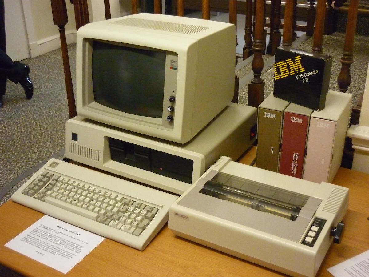 8 персональные компьютеры. IBM PC XT 5160. Компьютер IBM PC/XT. IBM PC(модели IBM 5150. IBM PC XT 5150.