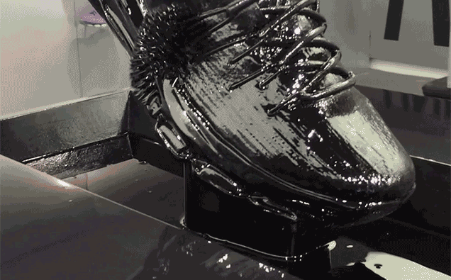Феррофлюид и 3D-печатный сникер подняли продажи Nike на новую высоту