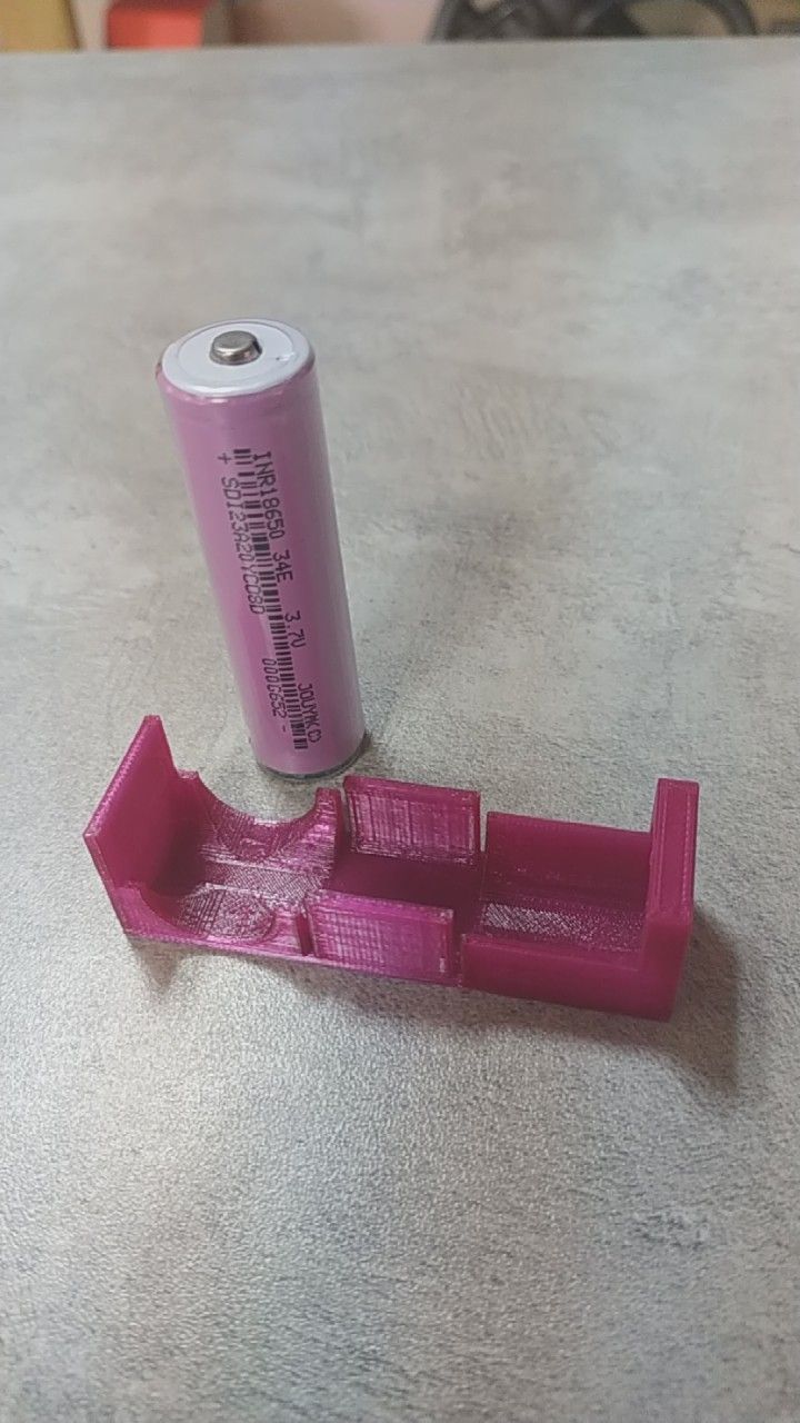 AKB 18650 (Plastik Aparattır!!!)