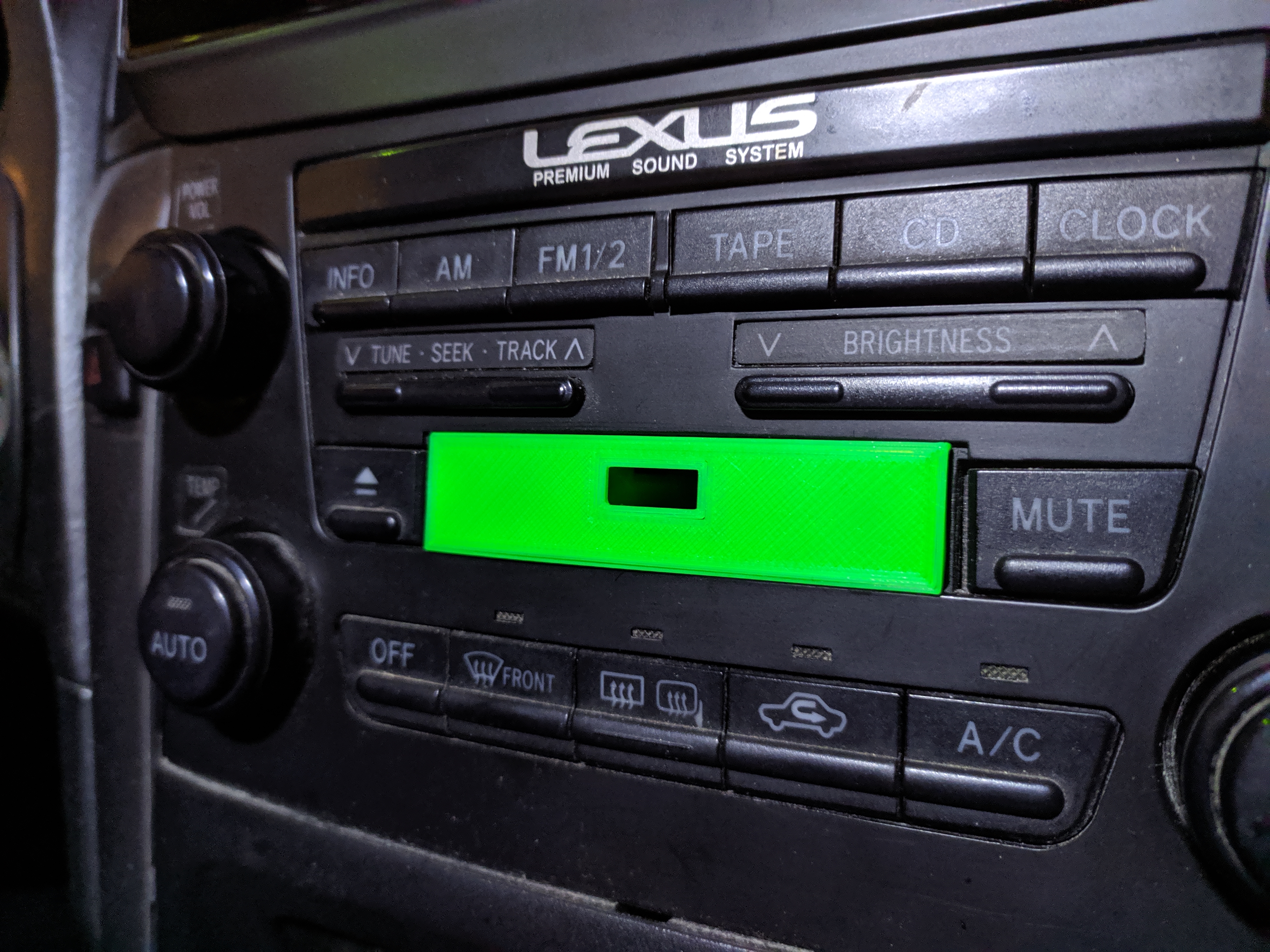 Konnektörün ESB montajı, kaset güverte lexus rx300/toyota harrier 98-03 (Plastik Aparattır!!!) Konnektörün ESB montajı, kaset güverte lexus rx300/toyota harrier 98-03 (Plastik Aparattır!!!)