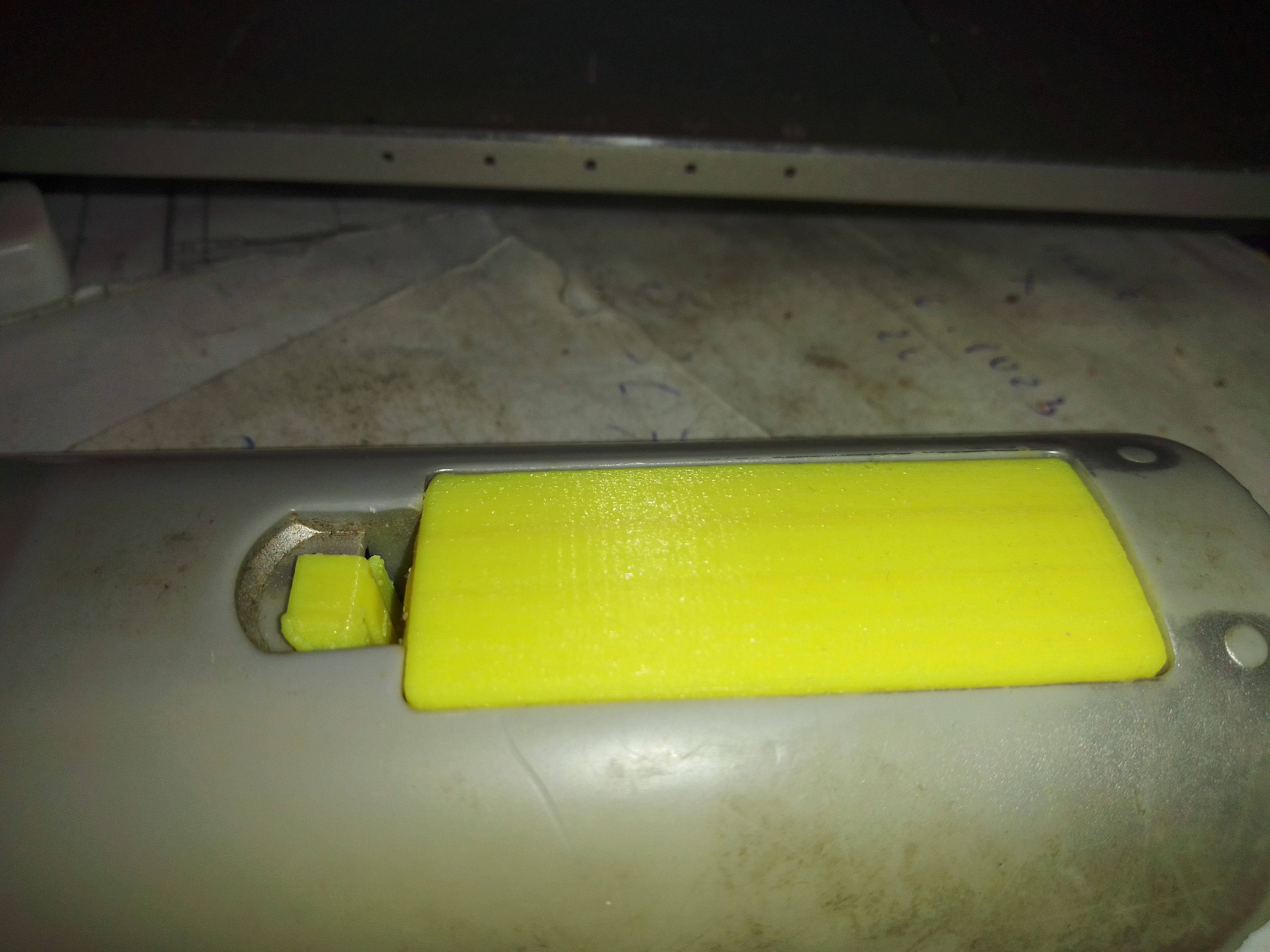 TOSHIBA CT-90298 TV için uzaktan kumanda için pil kapağı (Plastik Aparattır!!!)