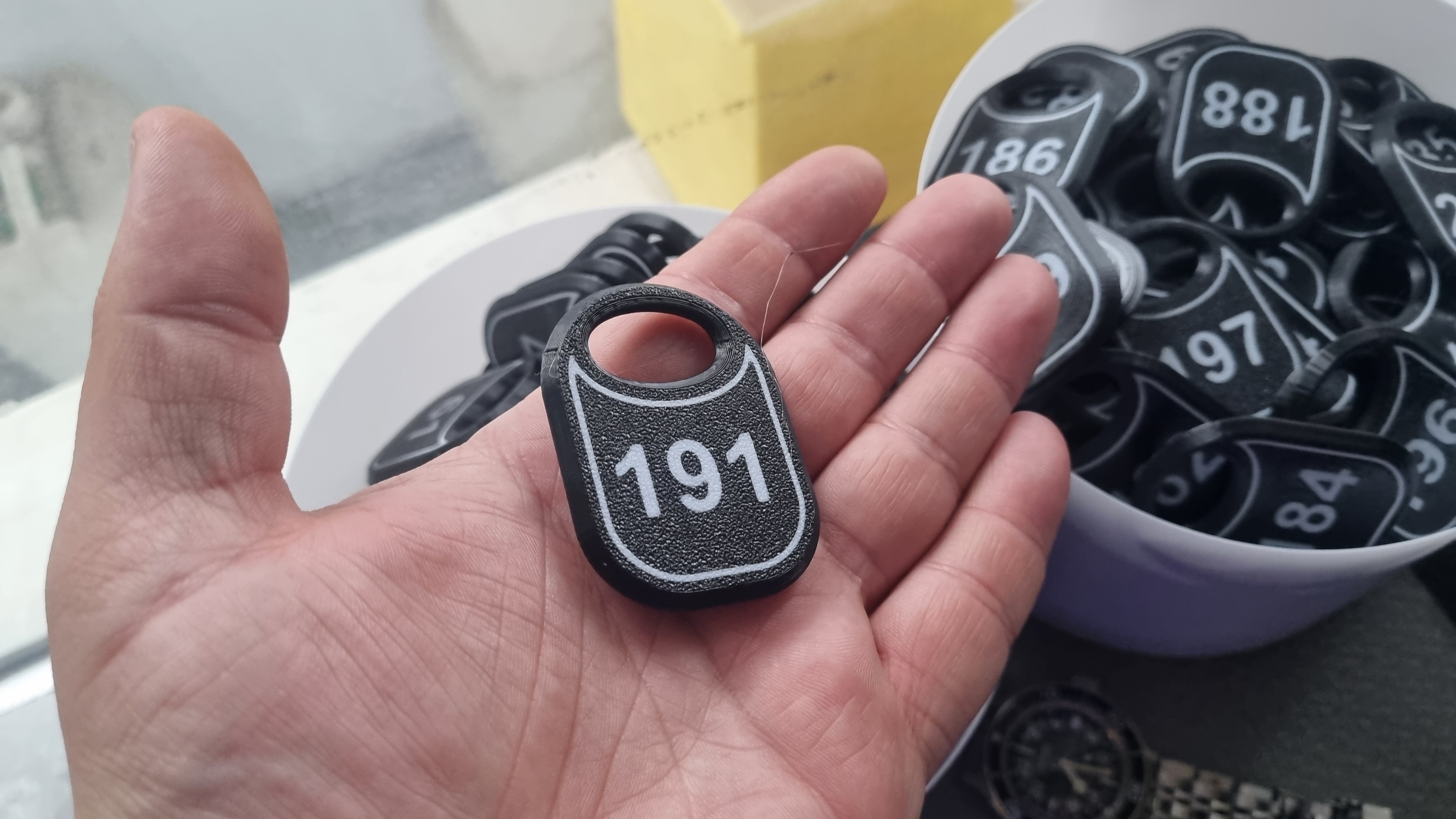 Gardırop için jeton (sayı). (Bambu stüdyosu için 1'den 200'e kadar sayılar) (Plastik Aparattır!!!)