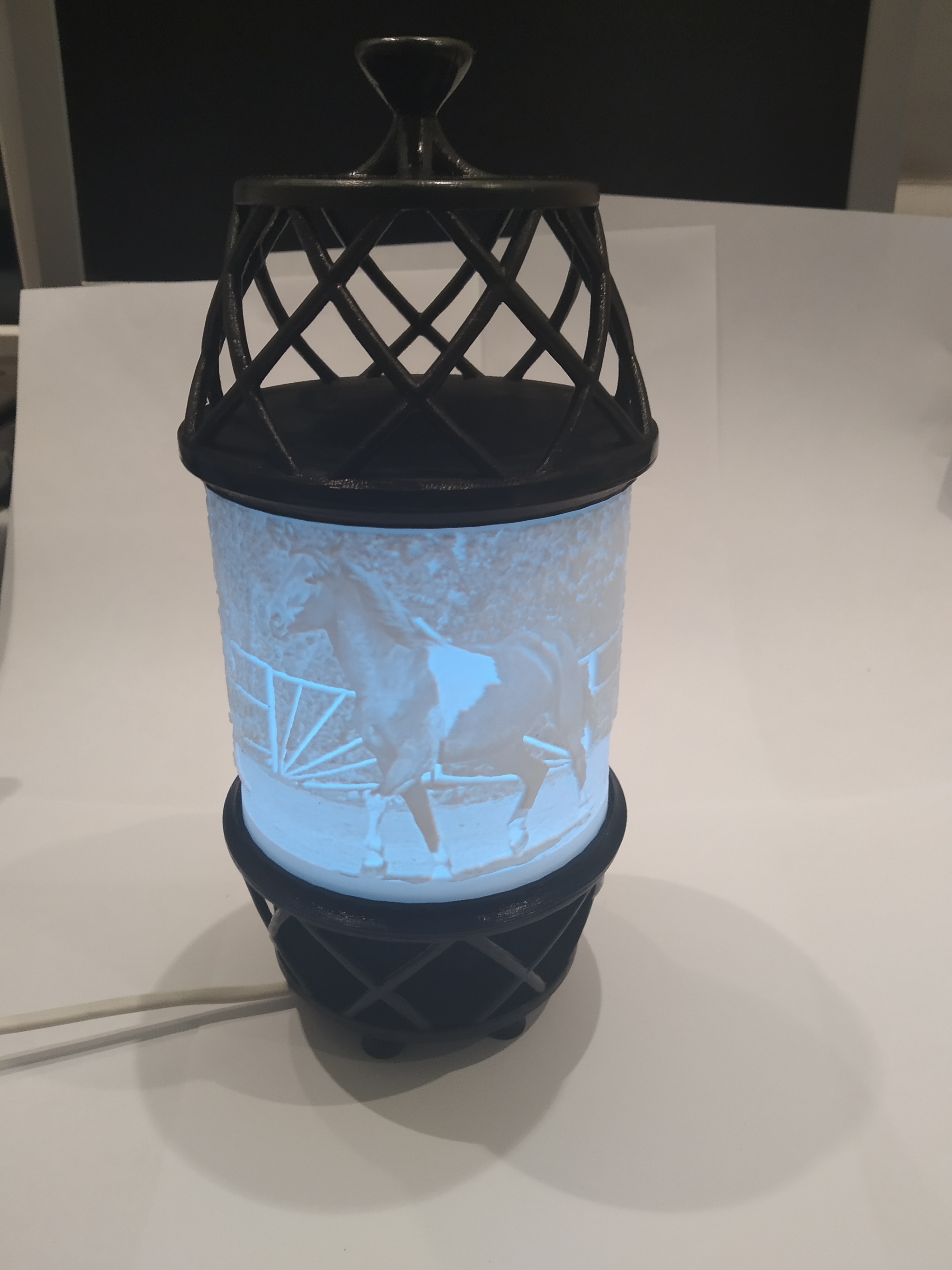 Eklektik tarzda gece lambası (Plastik Aparattır!!!)