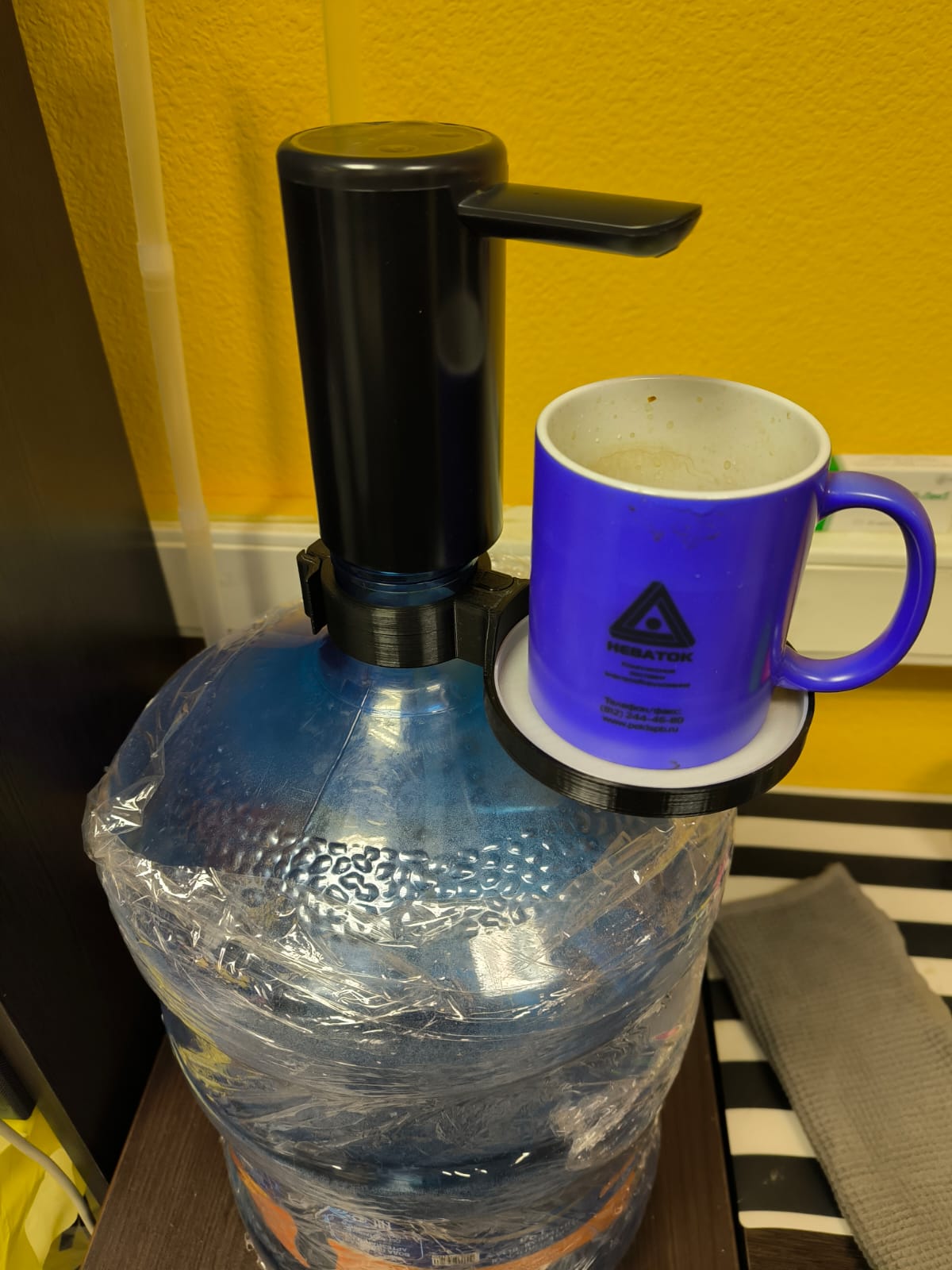 19 litrelik şişe için kupa standı. (Plastik Aparattır!!!)