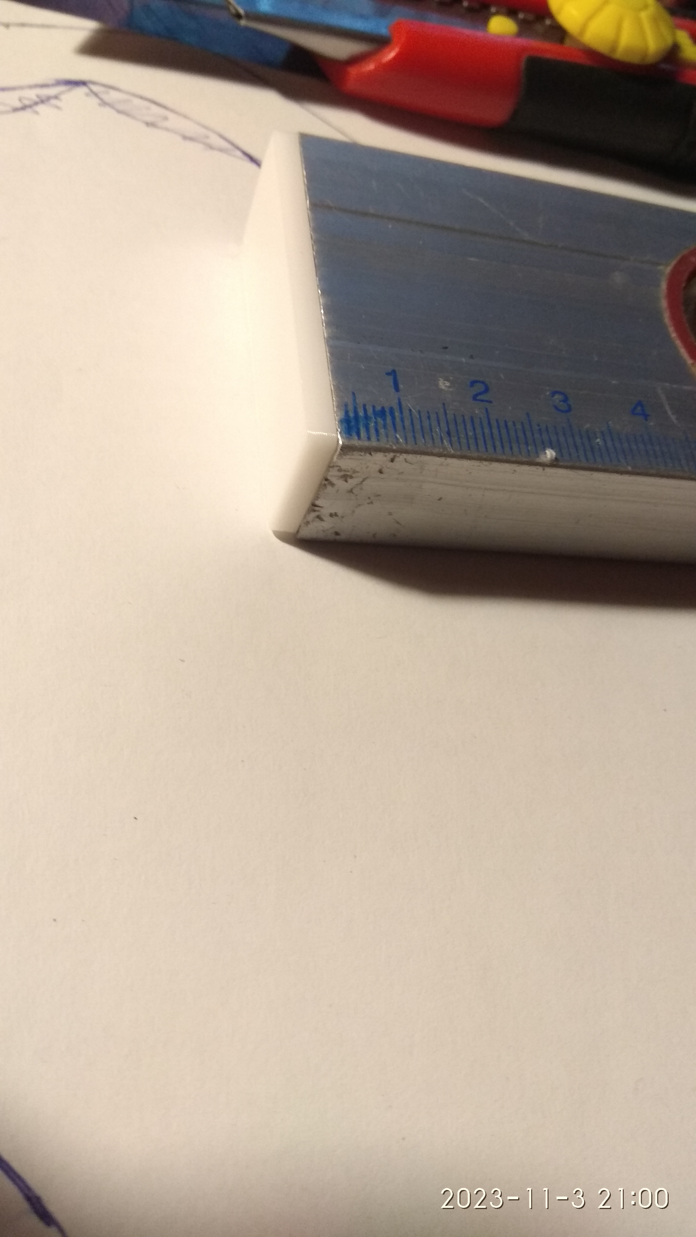 Alüminyum seviyesine uç. (Plastik Aparattır!!!)