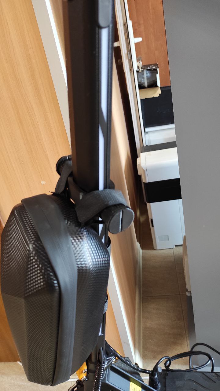Elektrikli scooter için bağlantı elemanı (Plastik Aparattır!!!)