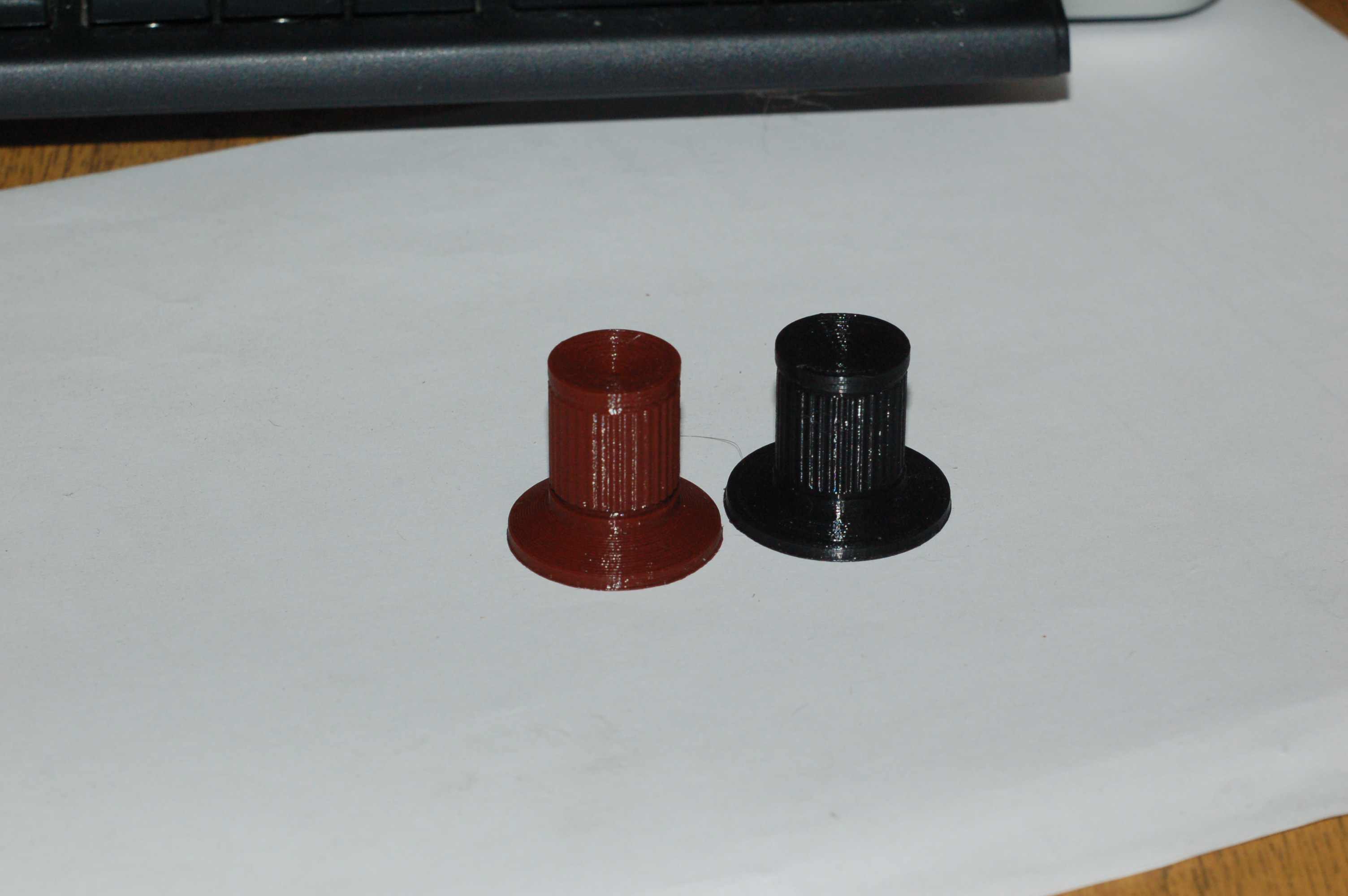 Ekipman için tutamak. (Plastik Aparattır!!!)