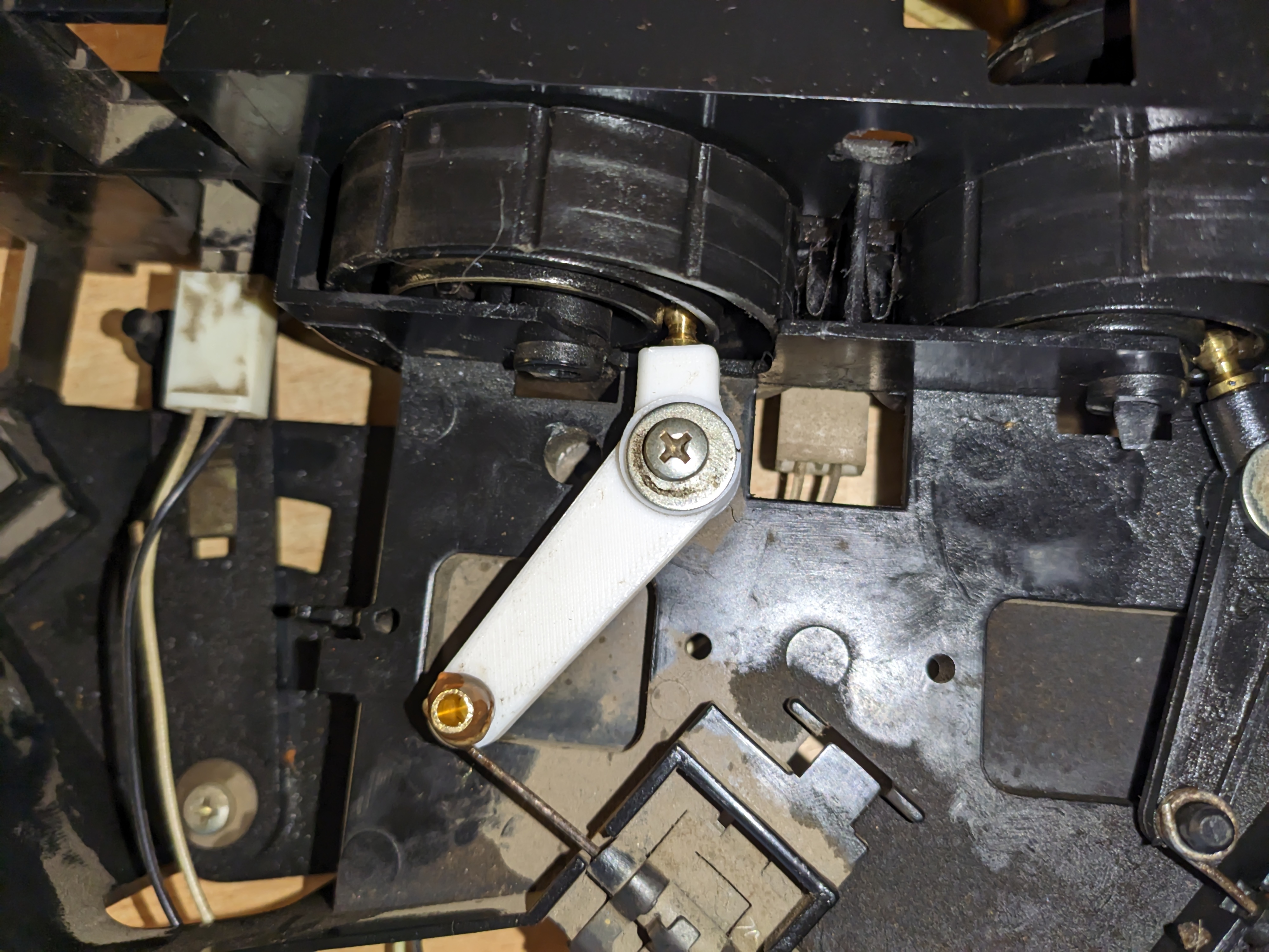 Sobanın sallanan sobası Niva Chevrolet 2123-8109036 (Plastik Aparattır!!!) Sobanın sallanan sobası Niva Chevrolet 2123-8109036 (Plastik Aparattır!!!)