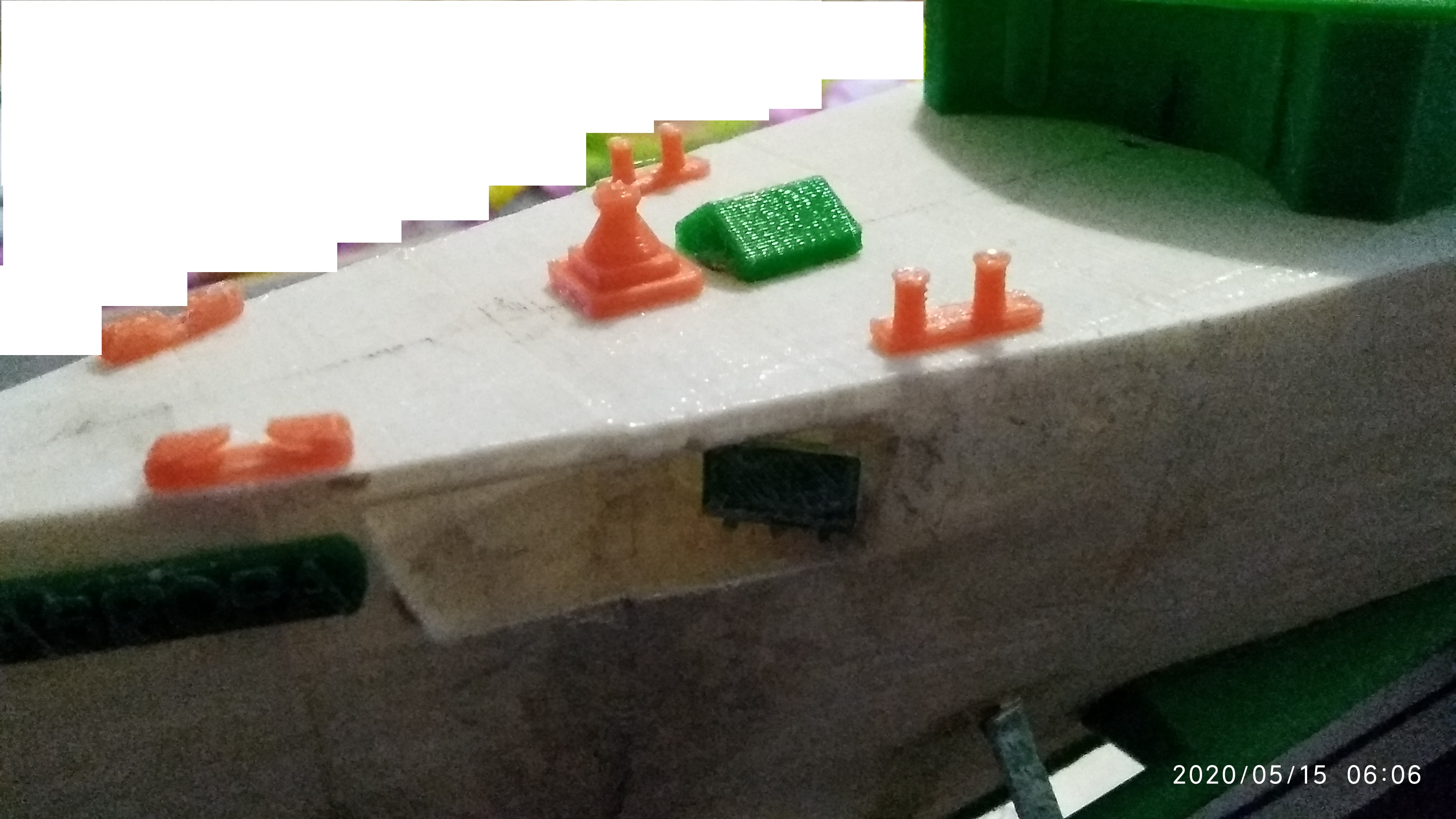 Aurora 1: 100. Direkler ve daha fazlası. (Plastik Aparattır!!!)