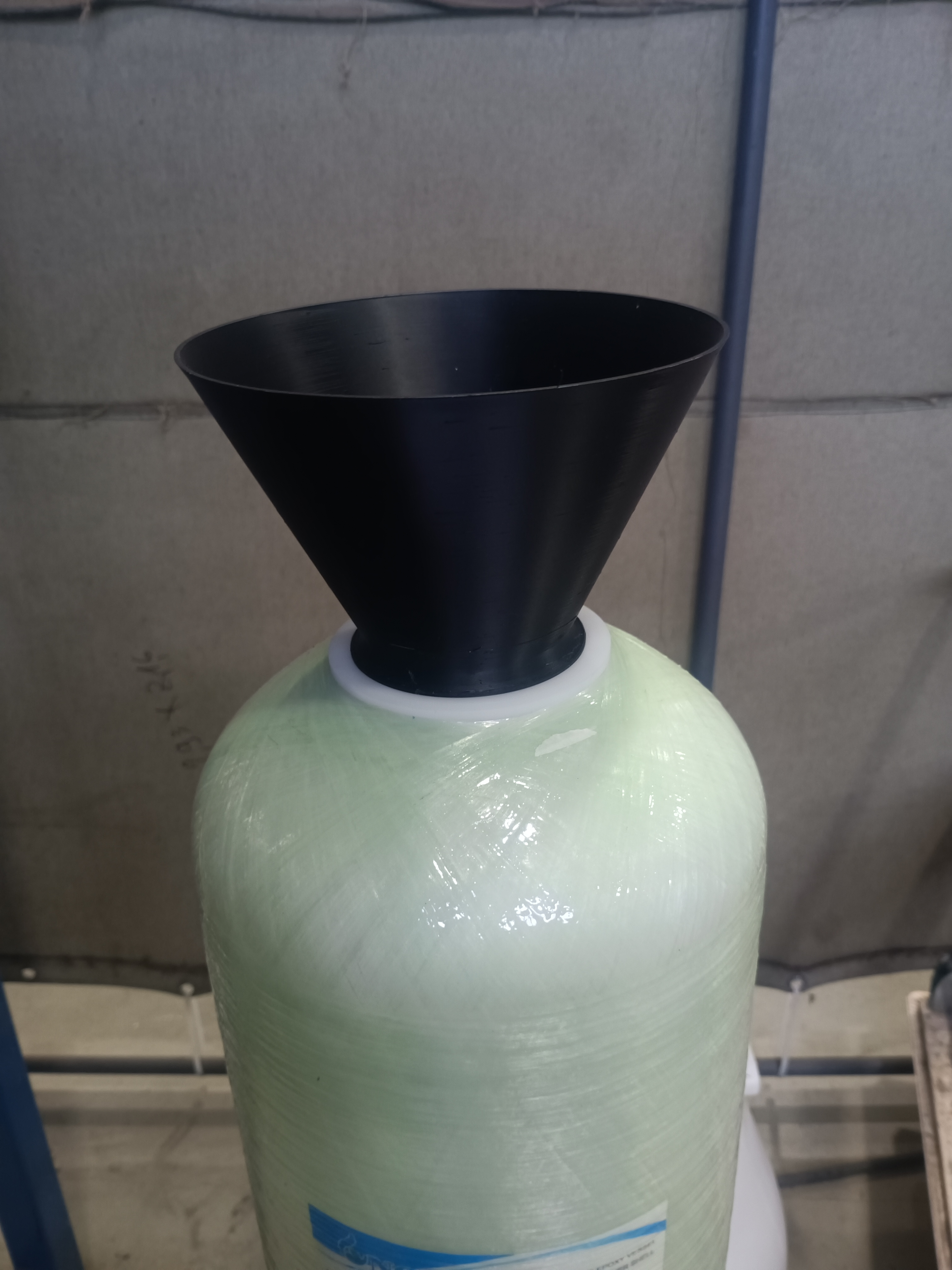 karışık etkili bir filtreyi doldurmak için huni. (Plastik Aparattır!!!)