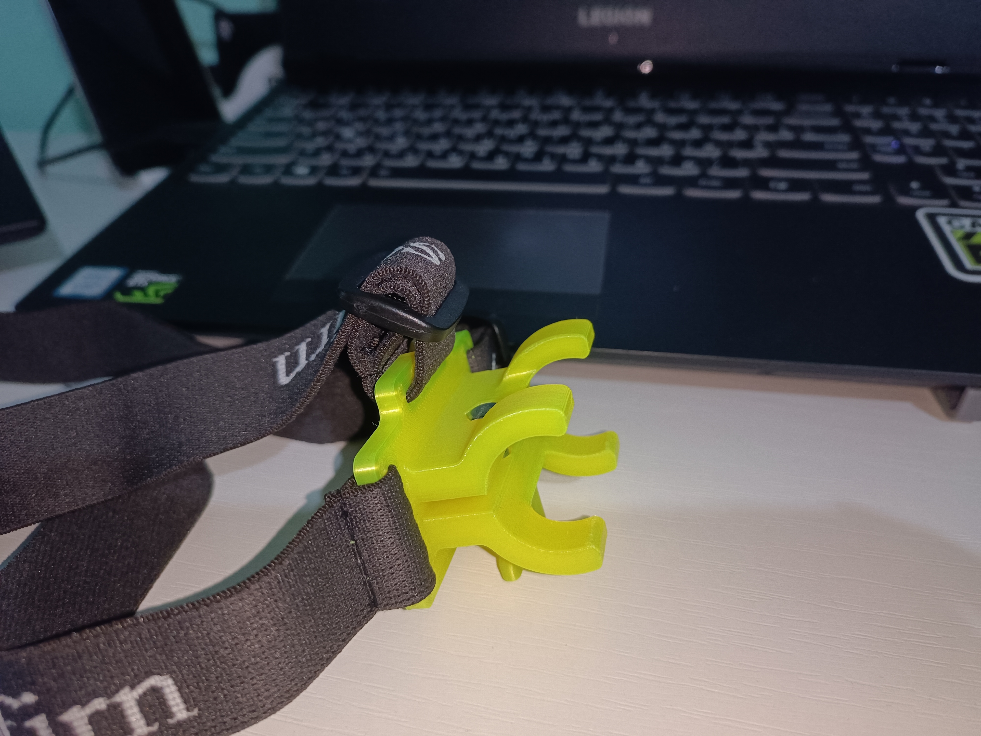 Sofirn HS40 El feneri (Plastik Aparattır!!!)