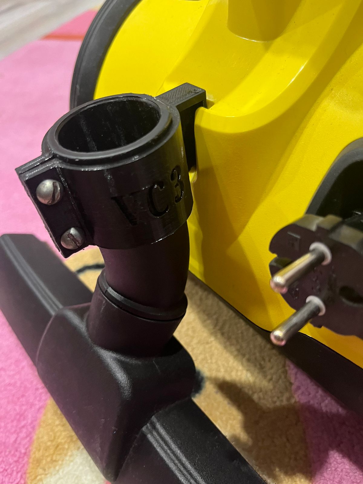 Karcher VC 3 için Khomut-Holder (Plastik Aparattır!!!)
