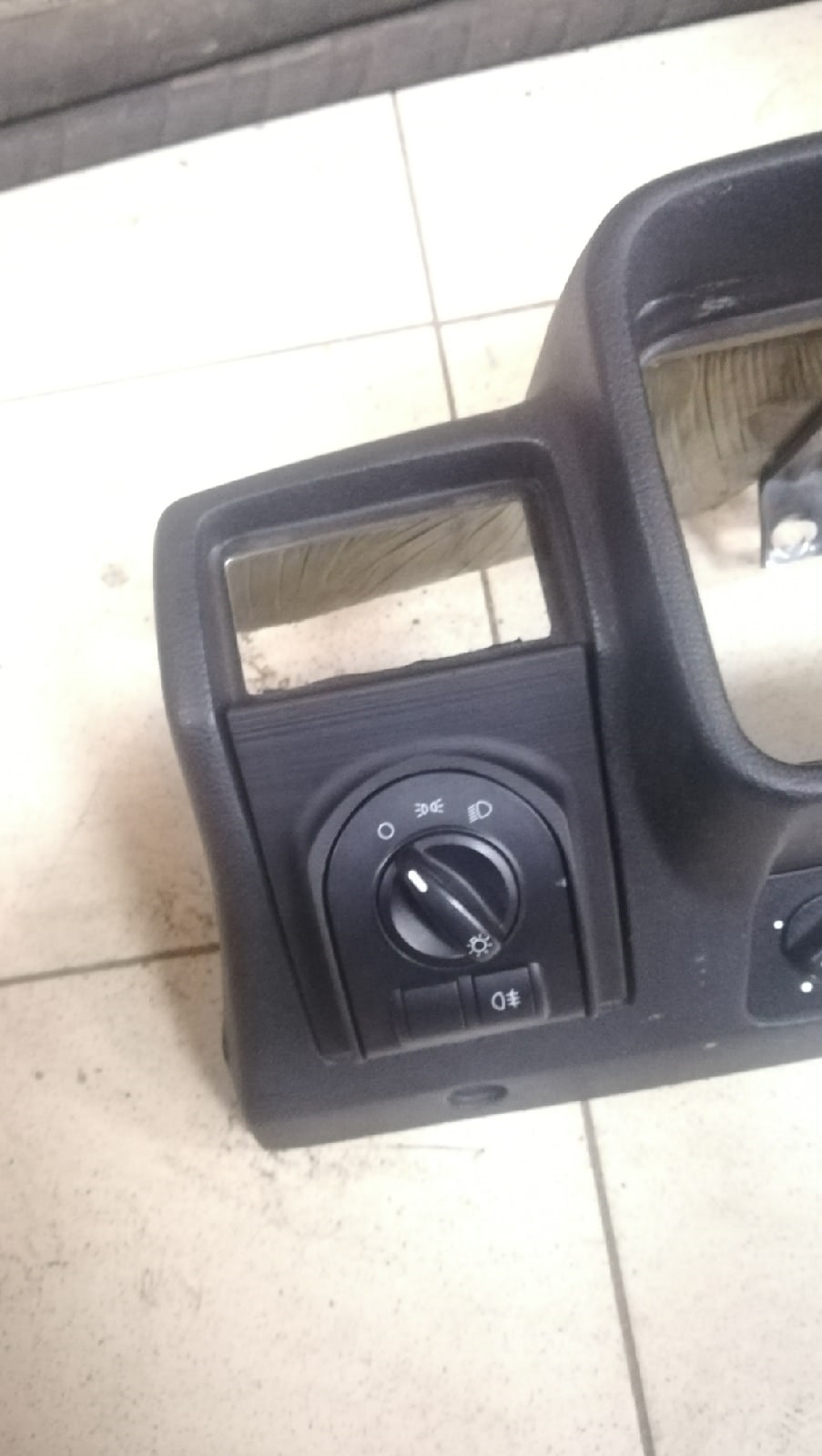 Granta'dan MUS altında Vaz 2107 için geçiş paneli (Plastik Aparattır!!!)