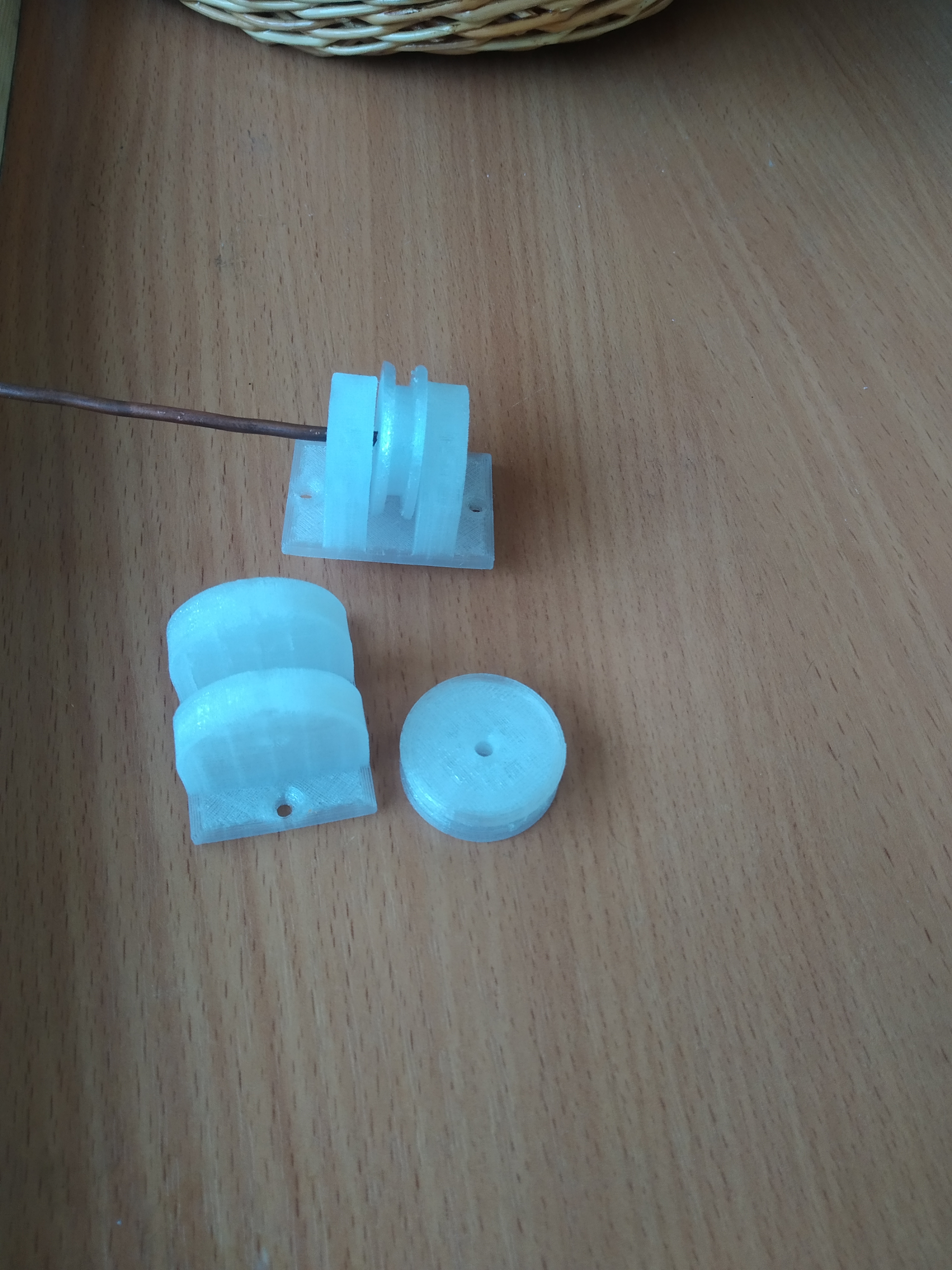 çamaşır kurutma makinesi çatalı ve tekerleği (Plastik Aparattır!!!)