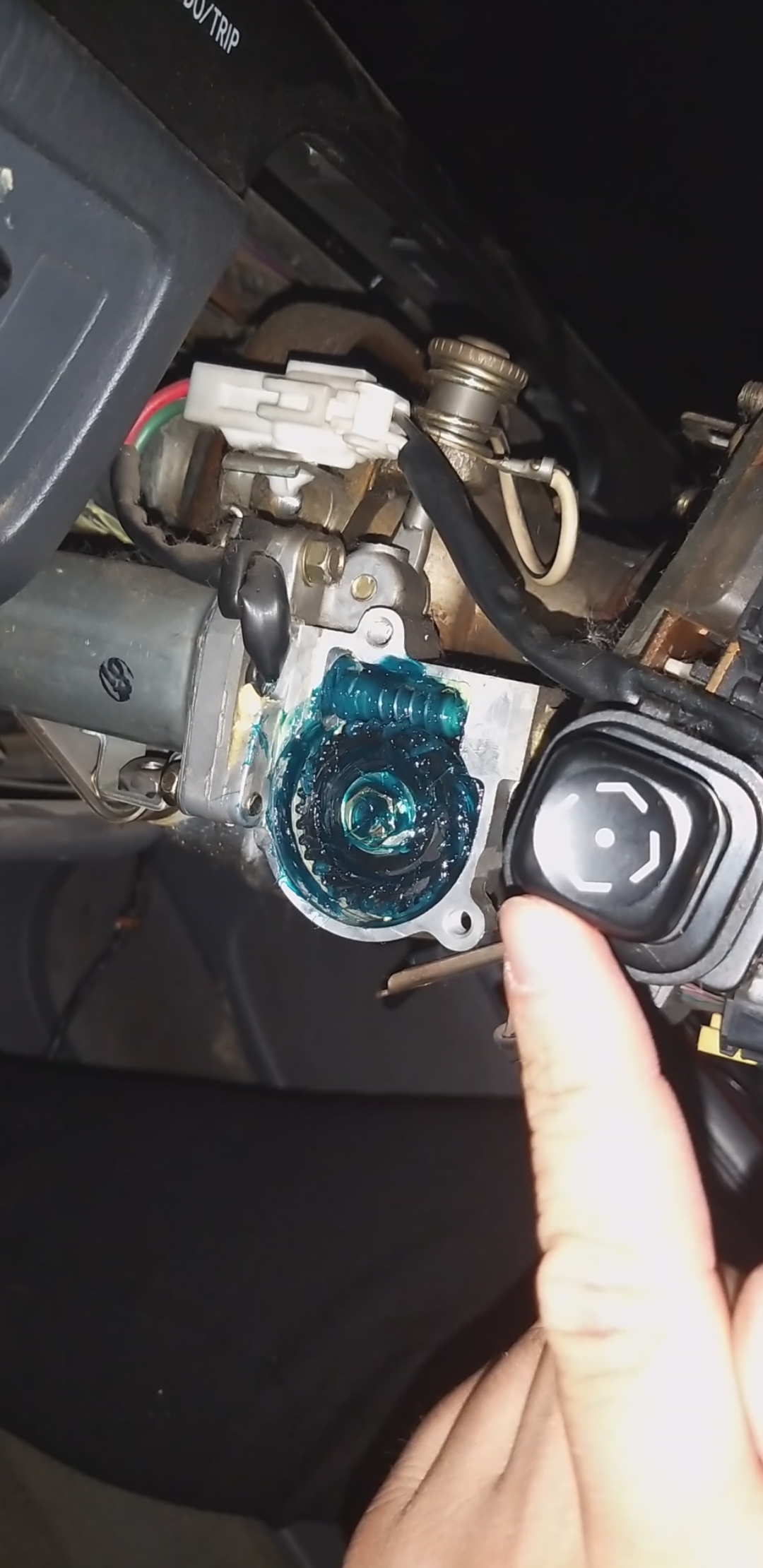 Direksiyon kolonunun dişli elektrikli sürücüsü (Lexus LS400, Toyota Crown). (Plastik Aparattır!!!)