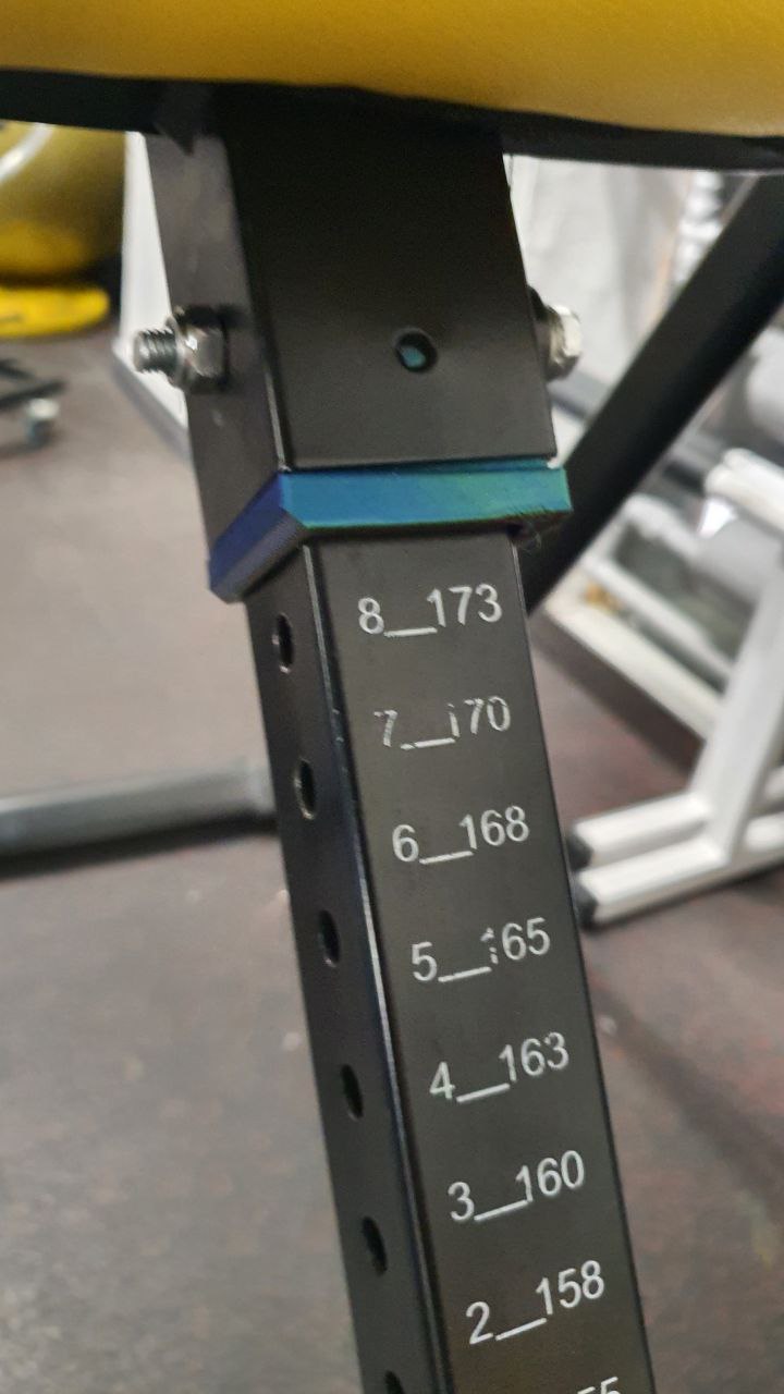 50x50 ve 40x40 kirişleri bağlama için fren (spor ekipmanı için) (Plastik Aparattır!!!)