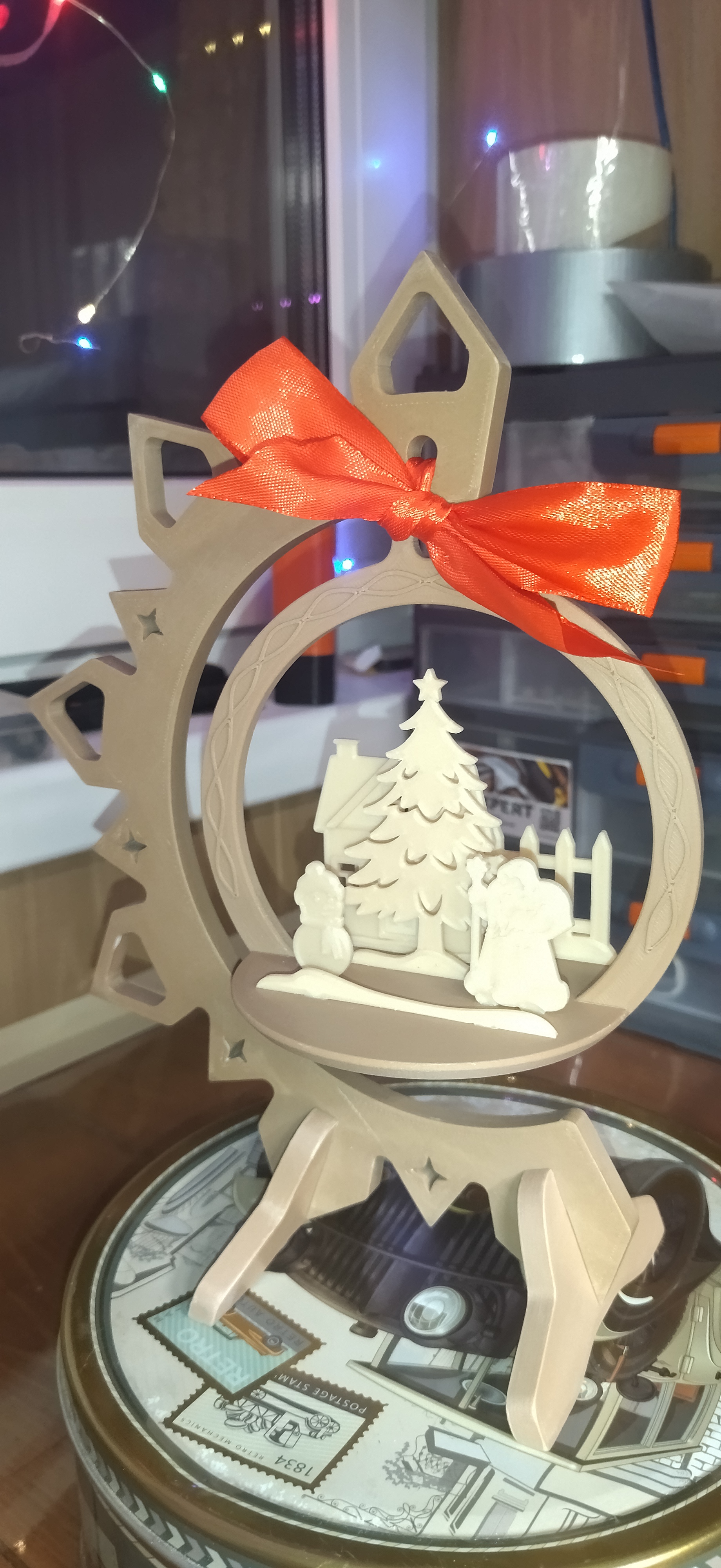 Yeni yıl oyuncağı (Plastik Aparattır!!!)