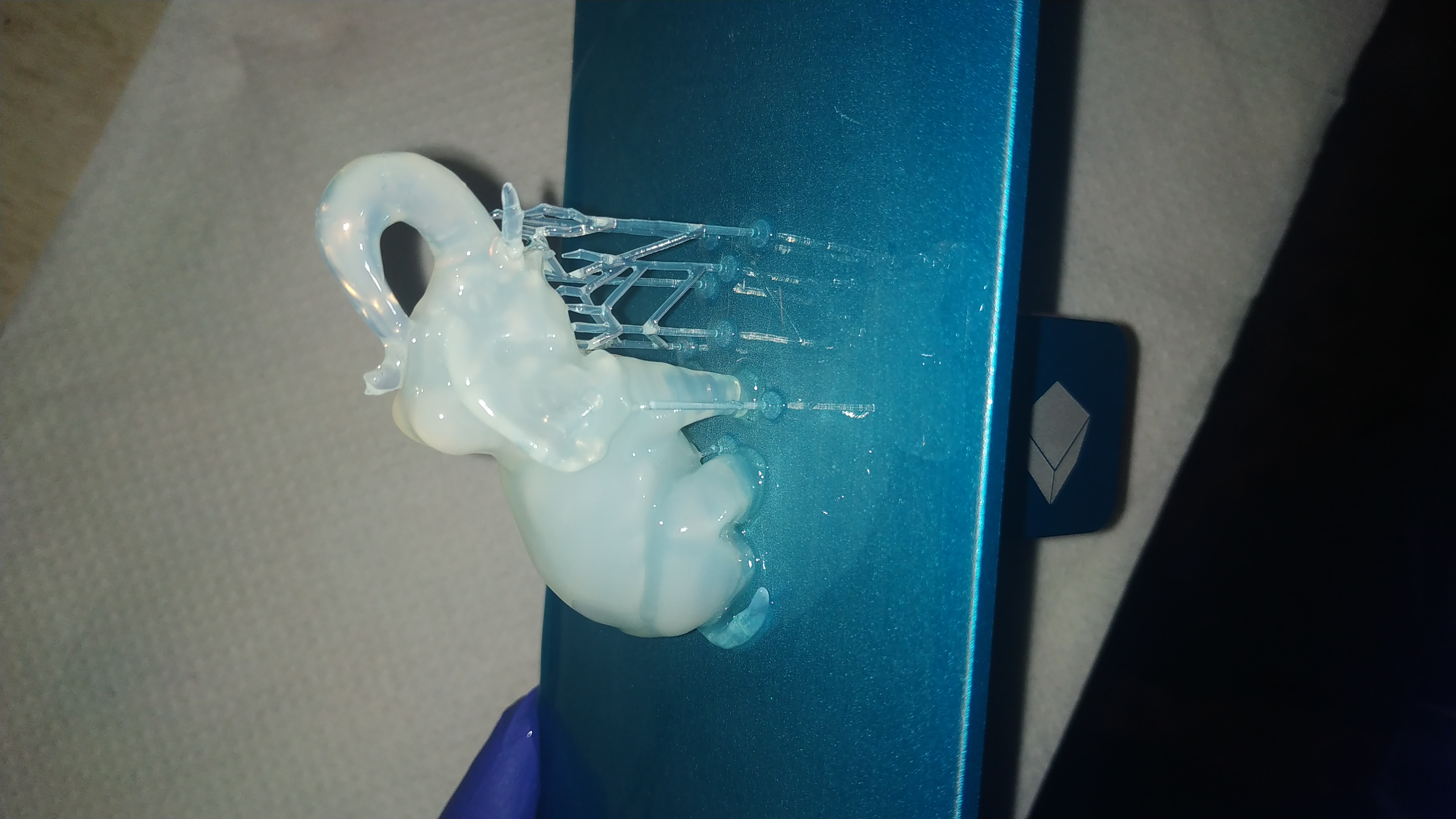 Fosforla parlayan fil (blogda isteğe bağlı talimatlar) (Plastik Aparattır!!!)