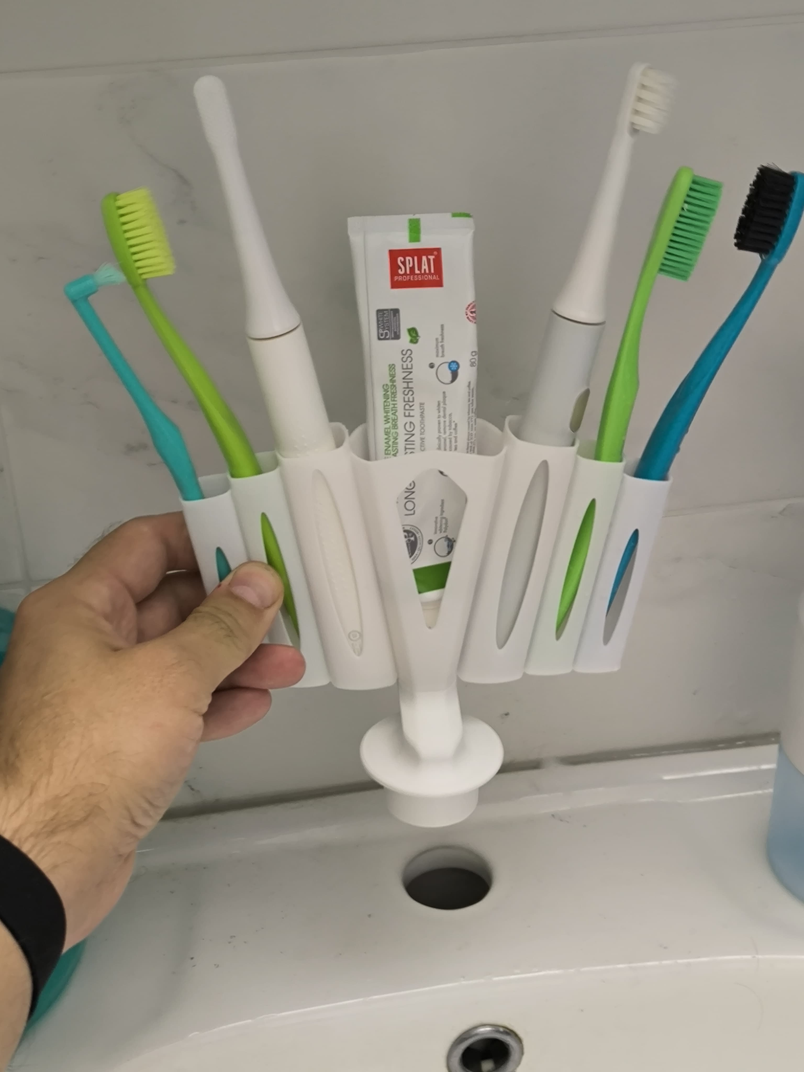 Lavabo için stoper. Diş fırçaları için organizatör. (Plastik Aparattır!!!)