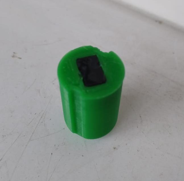 Mazda 6 GH için sıvı yıkama sıvısı seviyesi sensörünün hilesi. (Plastik Aparattır!!!)